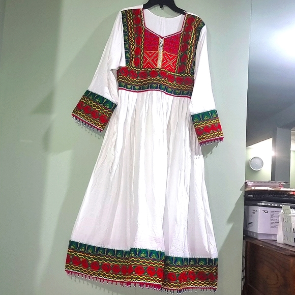 Hanndmade threadwork, patchwork, adjustable waist colorful embroidery long dress - Picture 4 of 8